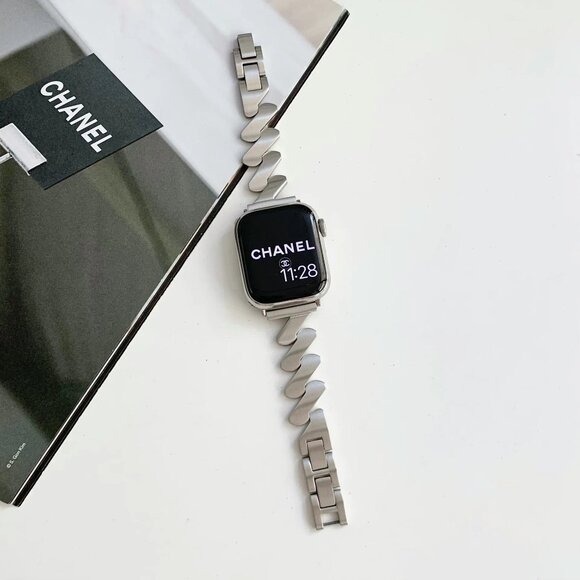 NEW Adjustable Thunder Slim Stylish Strap Silver Stainless For Apple Watch - Picture 1 of 6